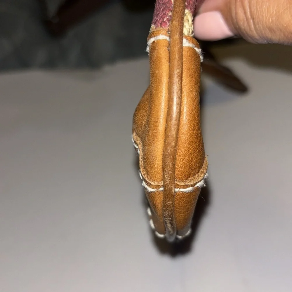 GAP RED AND TAN LEATHER FISH WRISTLET SUPER CUTE PRELOVED